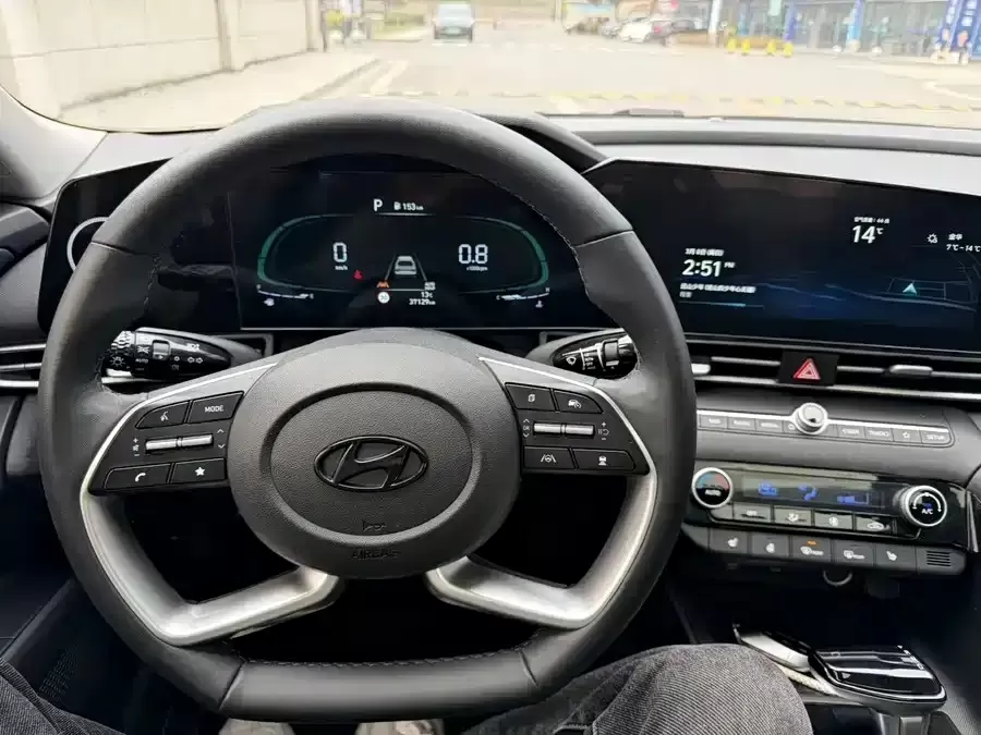 Hyundai Elantra 2022 usado 1.5L CVT LUX Premium Edition