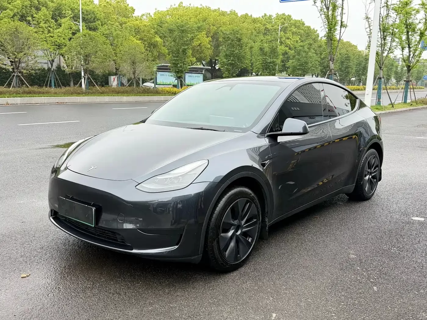 Tesla Model Y 2024 usado, versión de tracción trasera