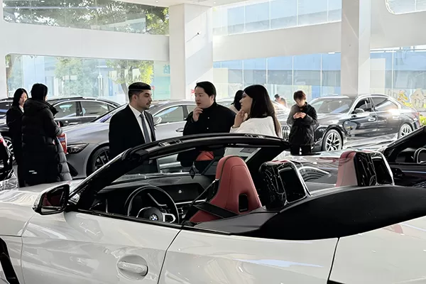 Inyectando impulso de cadena completa en las exportaciones globales de coches usados